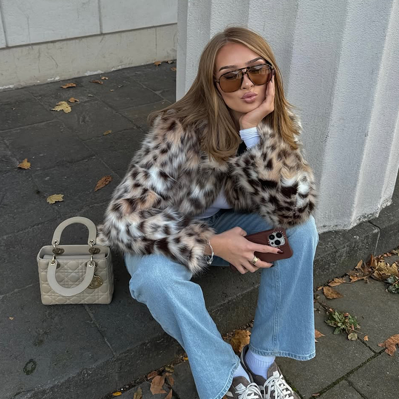 Manteau en fausse fourrure léo - Vintage Fashion Bloggers avis et prix